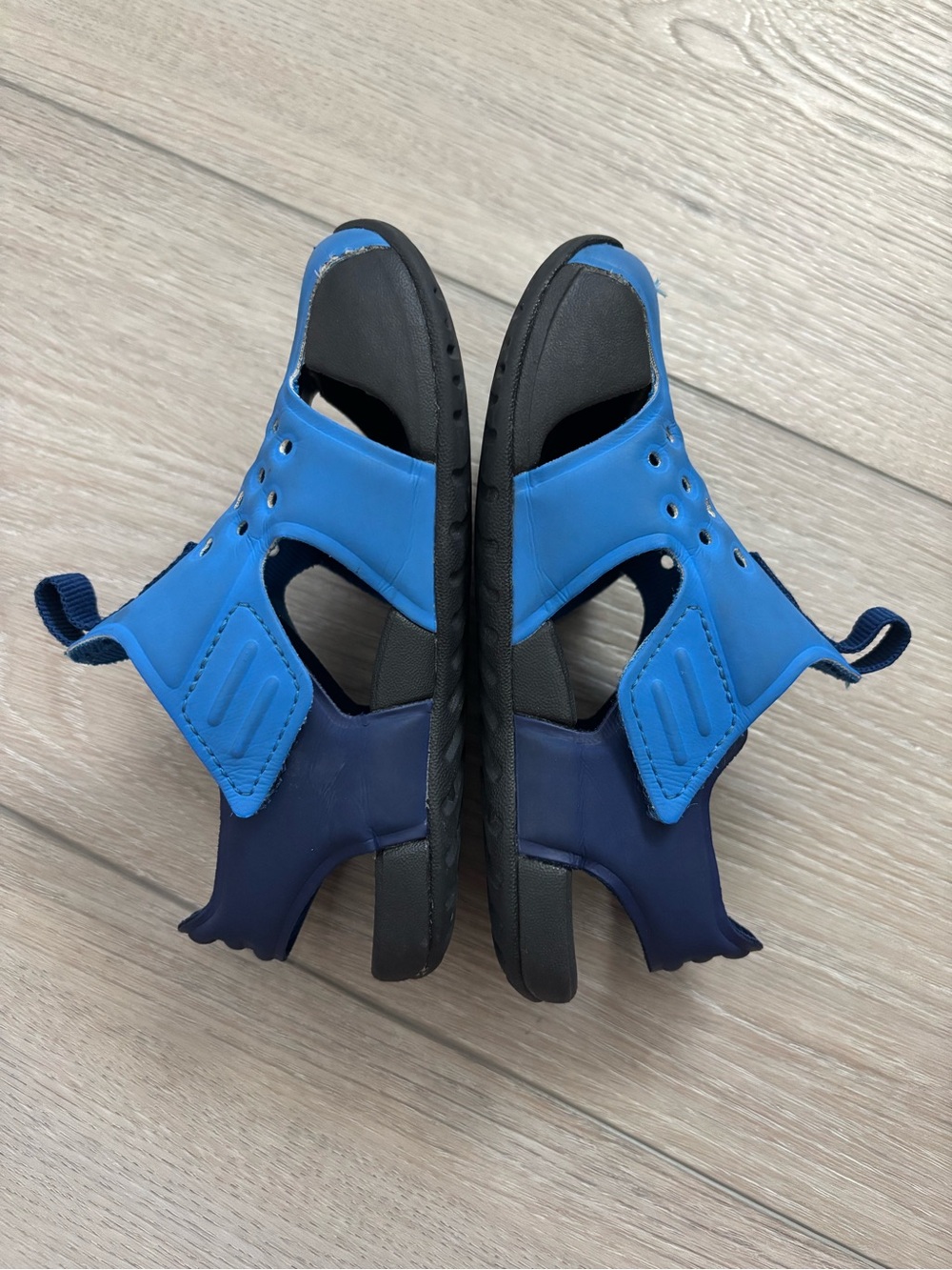 Nike Kids Sunray Protect Size 8 toddler sandals
